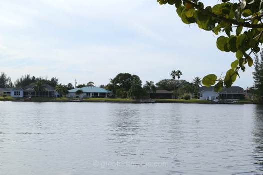 cape coral yacht club houses for sale