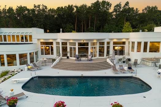 Image showcasing Grand Rapids, MI Luxury Homes for Sale